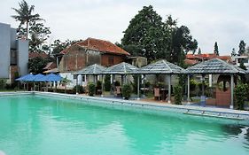 Garden Hostel Dago Bandung